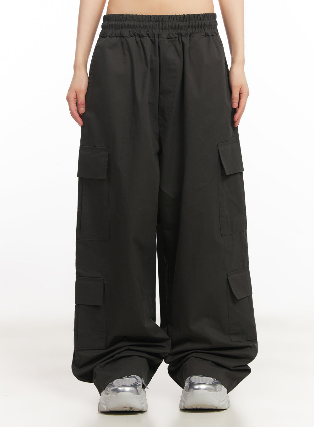 cargo-baggy-windbreaker-pants-iy502