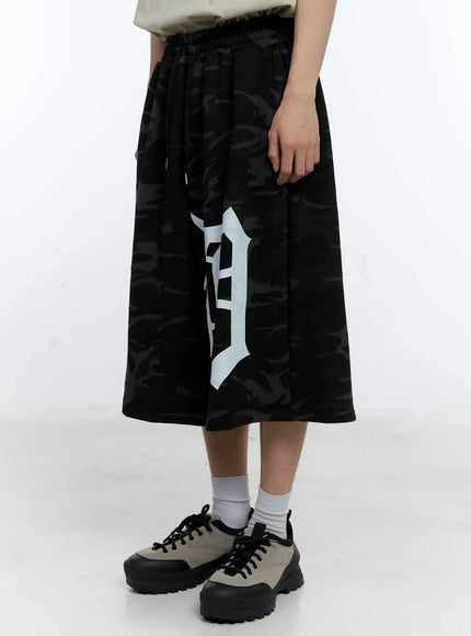 mens-oversized-camo-graphic-sweatshorts-il529
