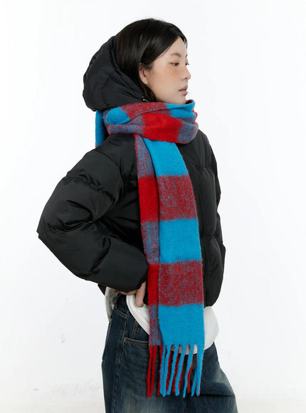 Contrast Checkered Fringe Scarf IN513