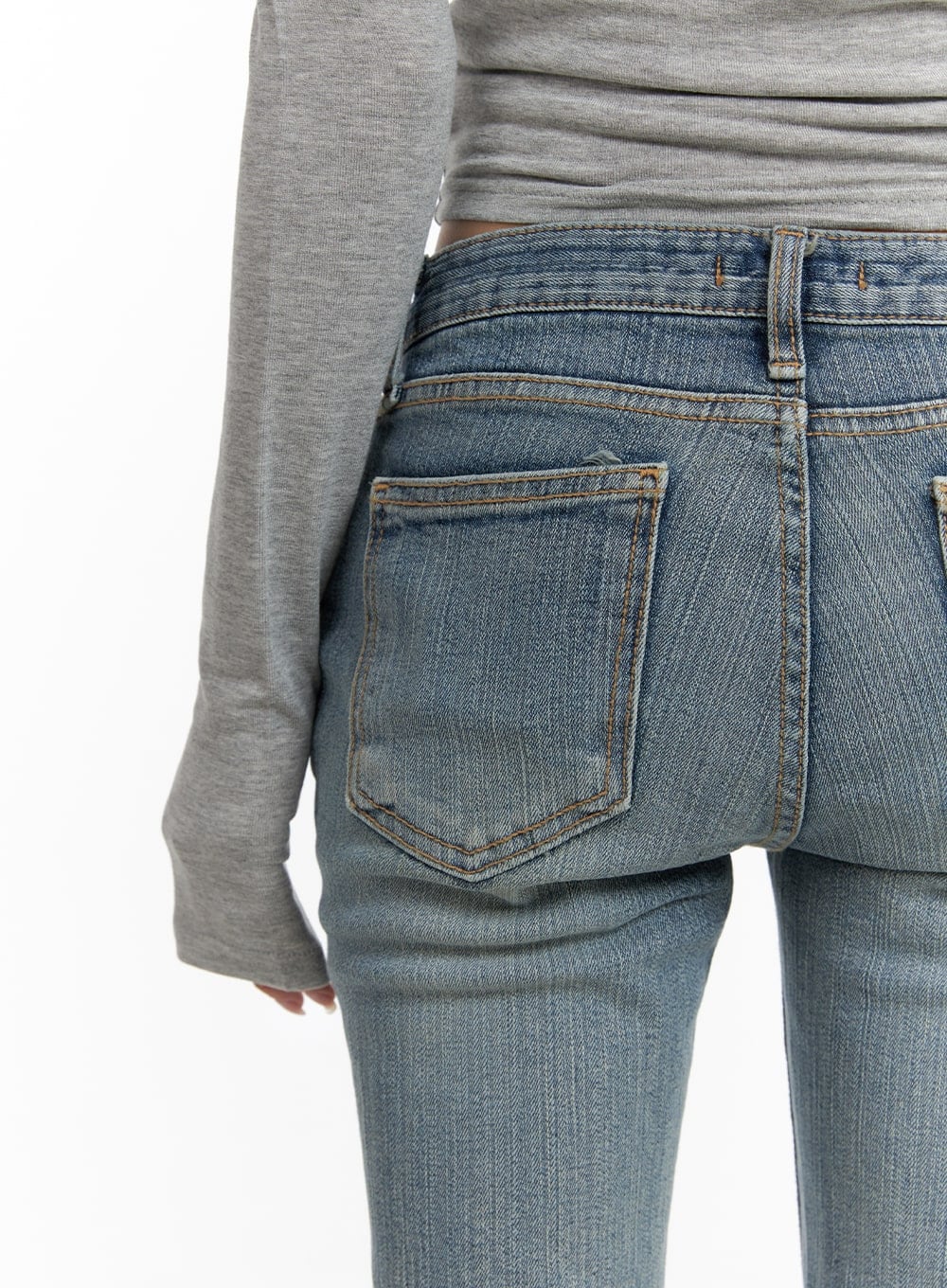 low-waist-bootcut-jeans-ca402
