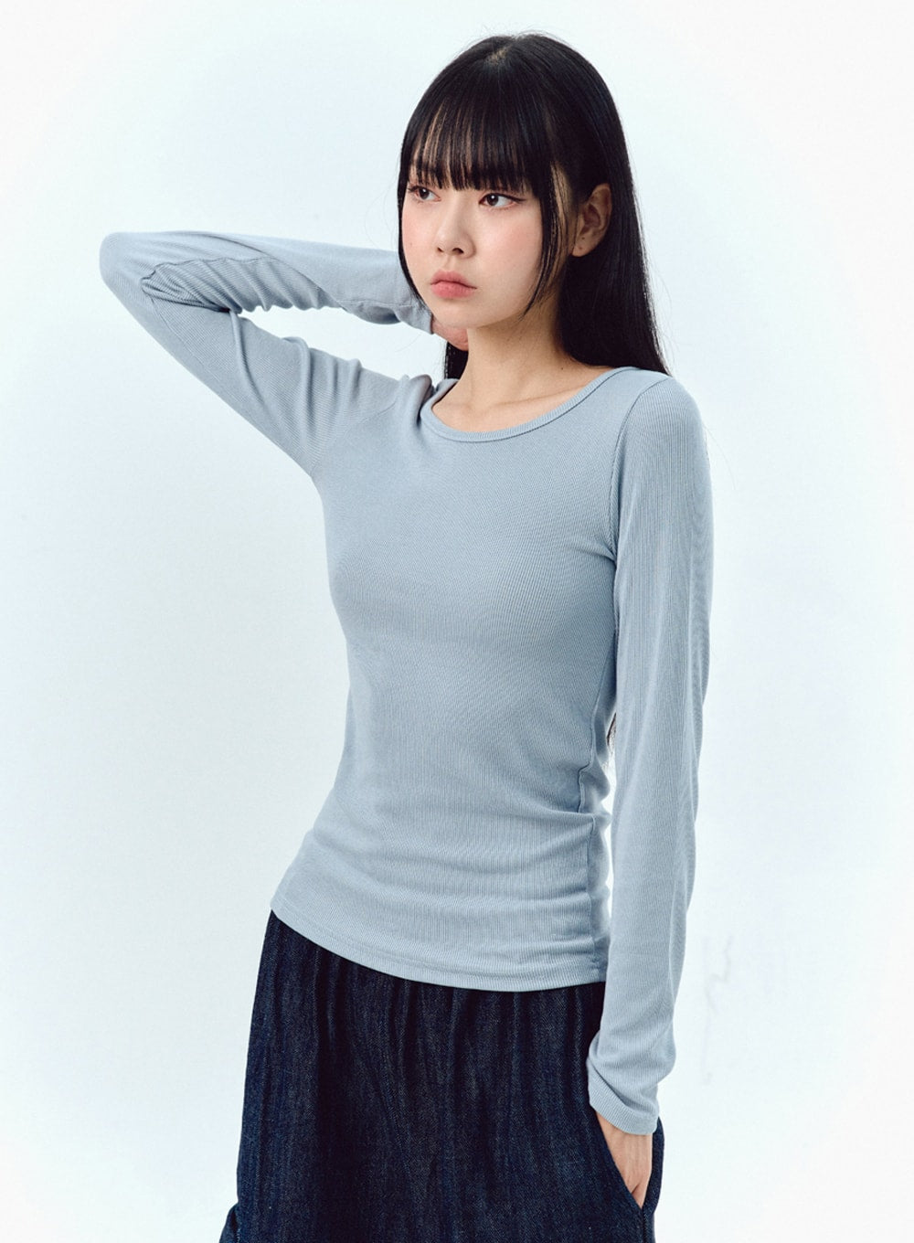 basic-crewneck-top-ig303