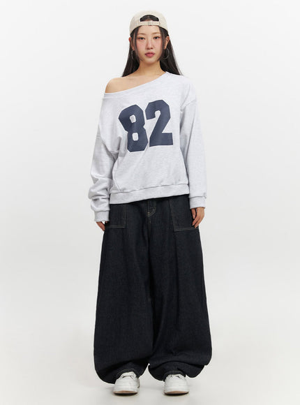 one-shoulder-graphic-crewneck-if510