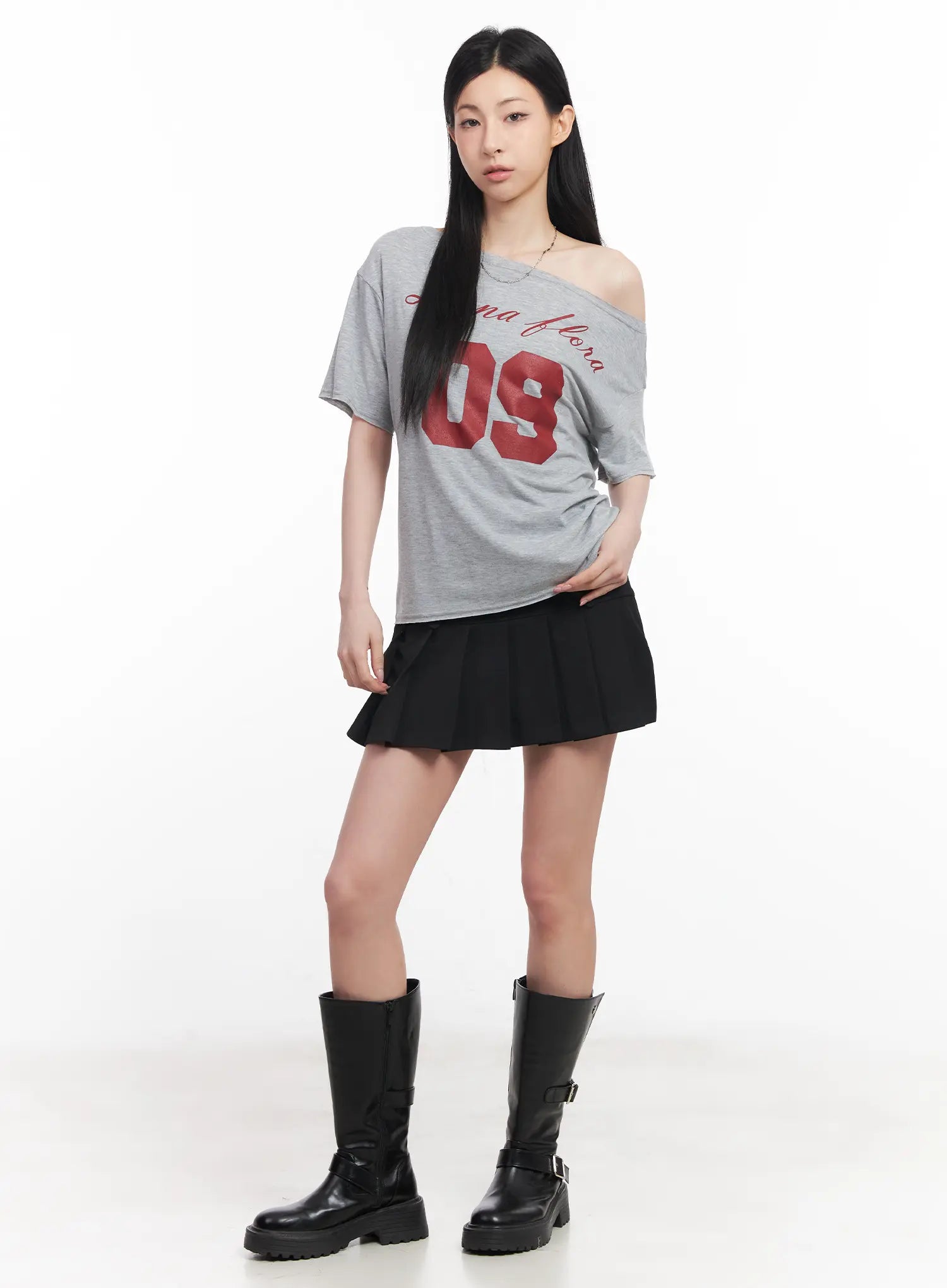 loose-fit-one-shoulder-graphic-tee-cu511