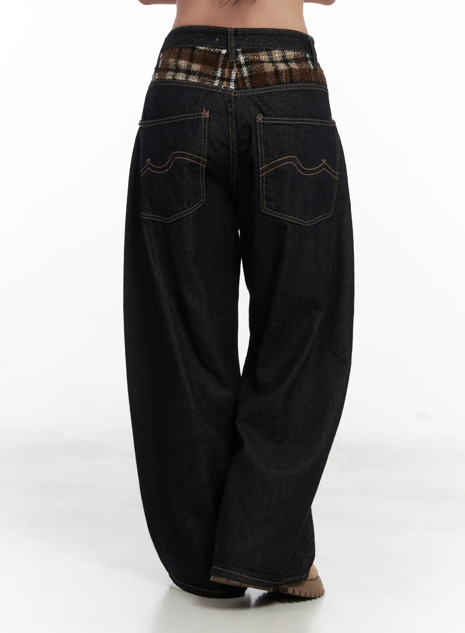 samara-plaid-accent-wide-leg-jeans-cd501