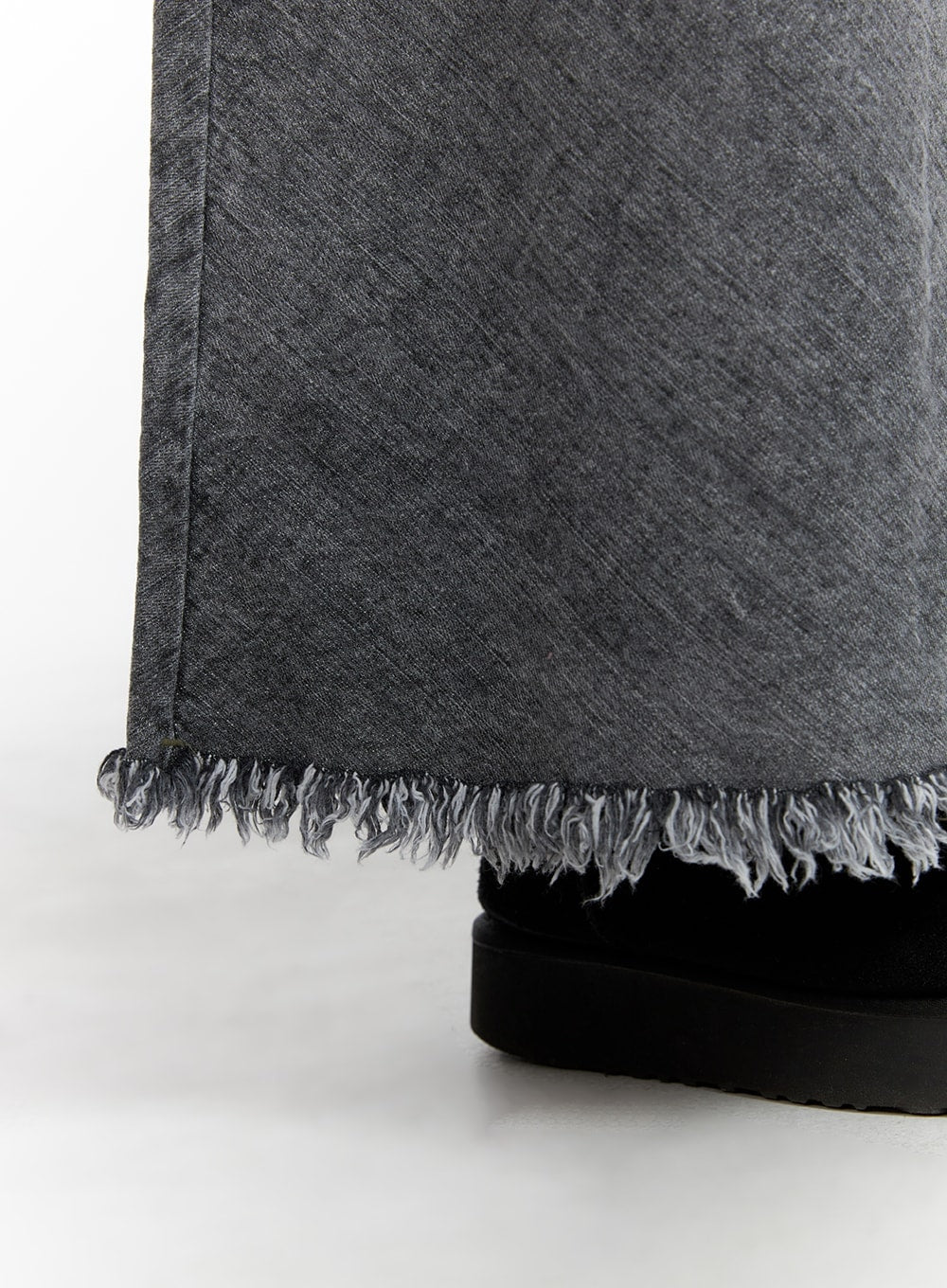 distressed-denim-maxi-skirt-cm408