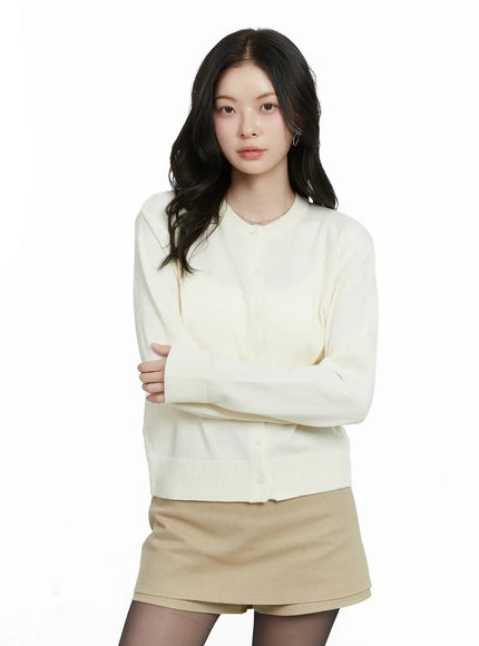 essential-round-neck-cardigan-f502 / Light beige