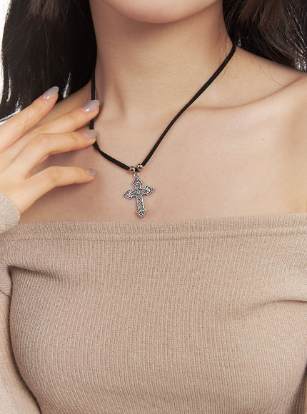 Bold Cross Necklace CF520