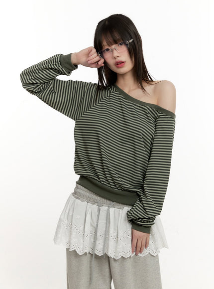 Striped One-Shoulder Sweatshirt CM514