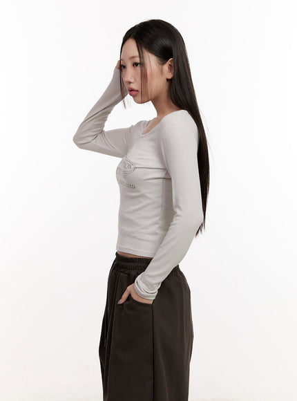 slim-fit-graphic-crop-top-cm507