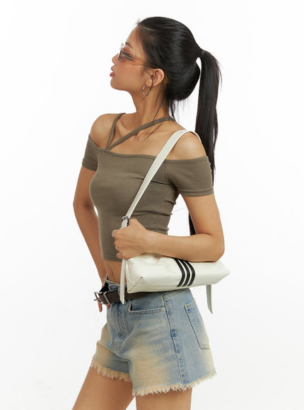 off-shoulder-strap-crop-top-iu412