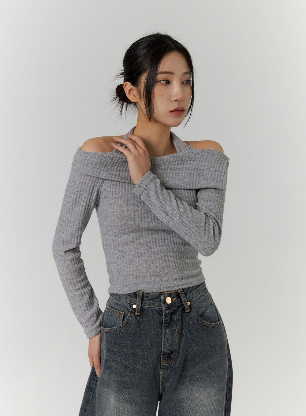 off-shoulder-halter-neck-crop-sweater-cd312