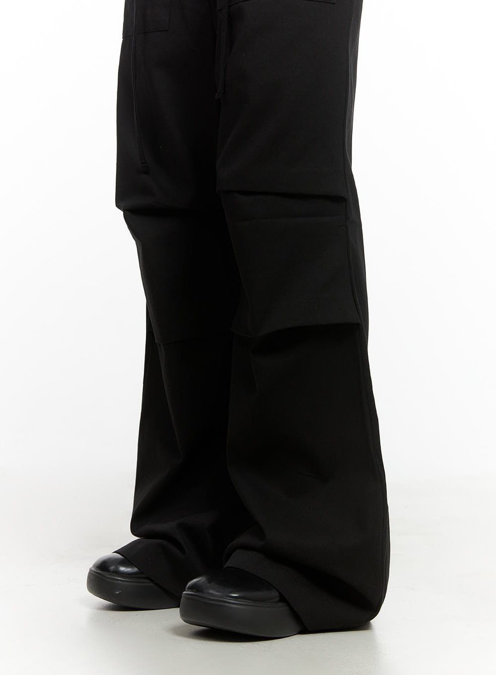 string-boot-cut-parachuate-pants-cs430