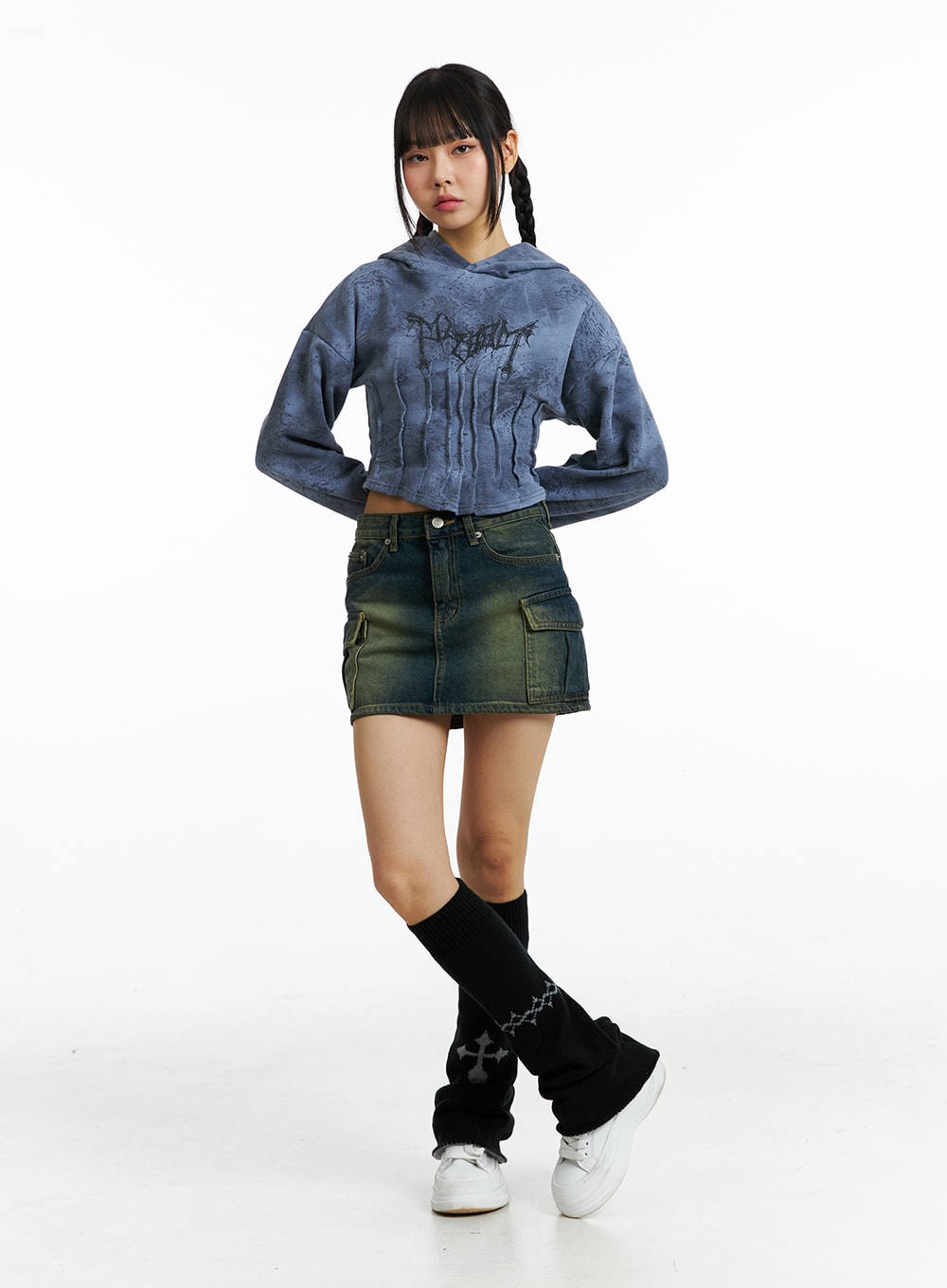low-rise-cargo-denim-mini-skirt-in322