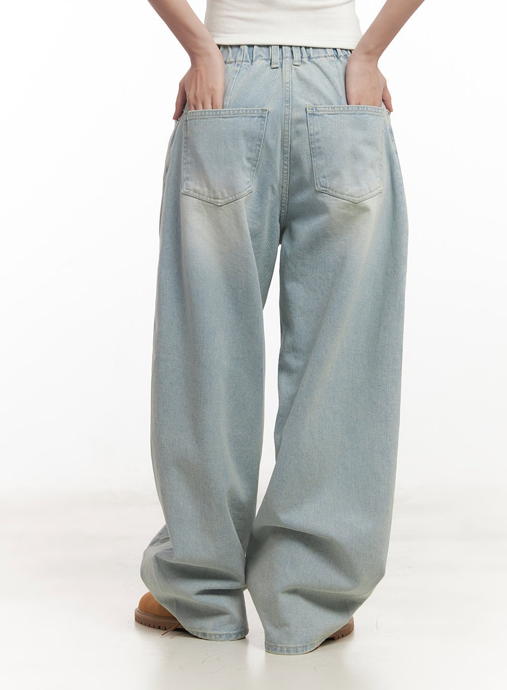 alia-washed-wide-leg-jeans-ca518