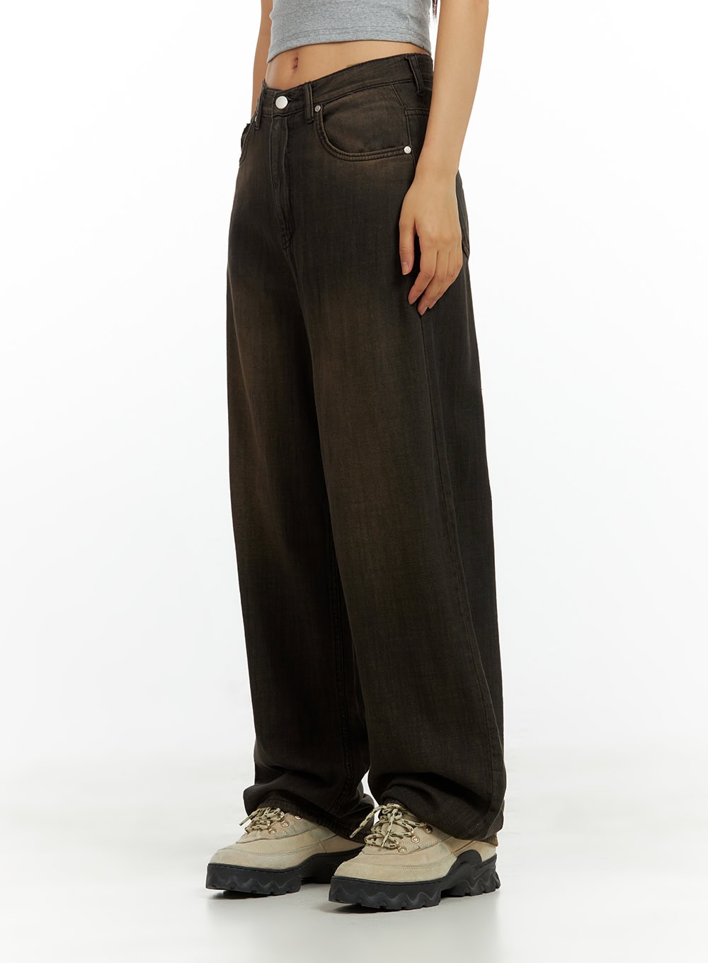 dark-washed-baggy-jeans-cu420