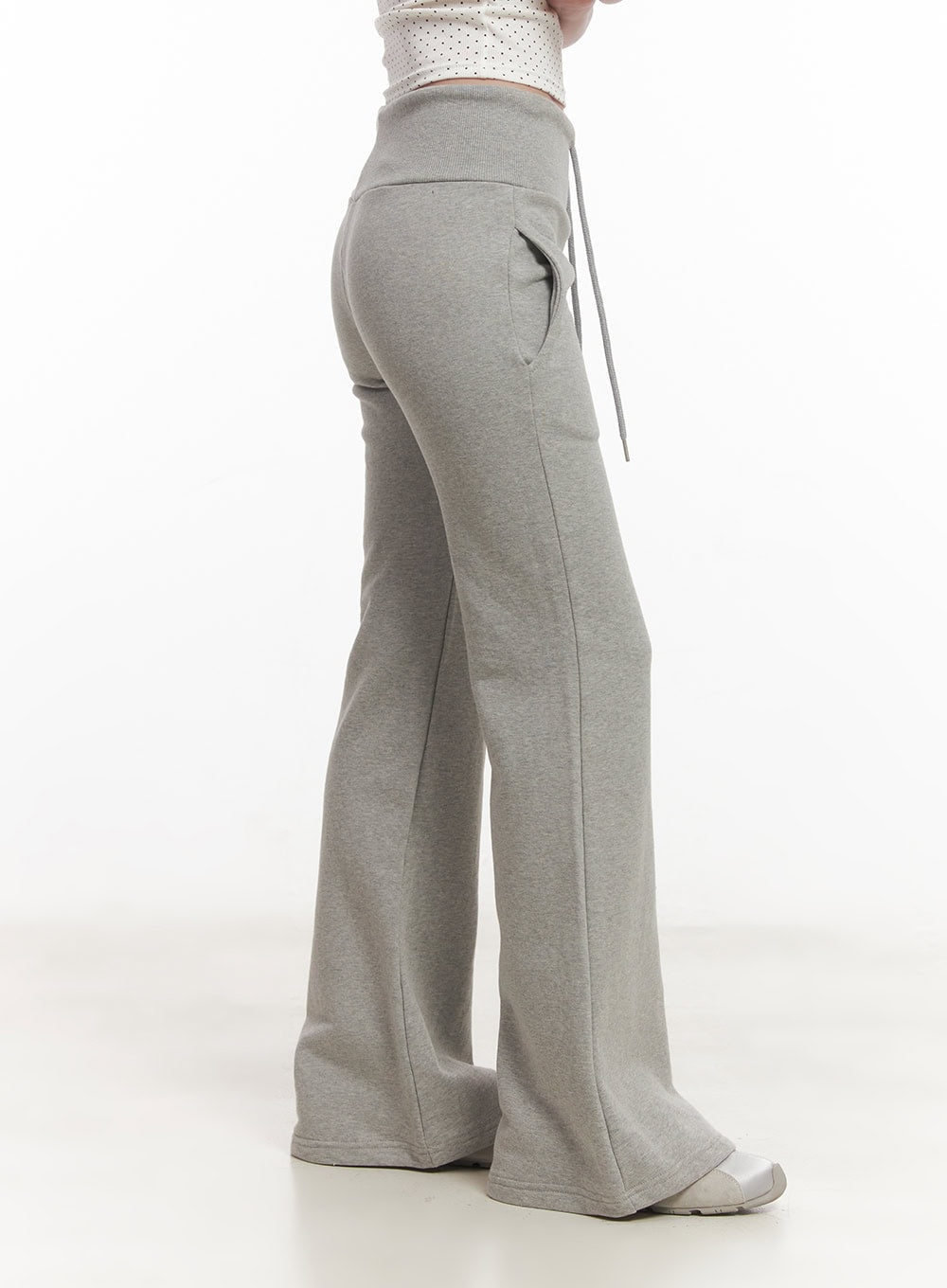 slim-fit-flared-sweatpants-ca525