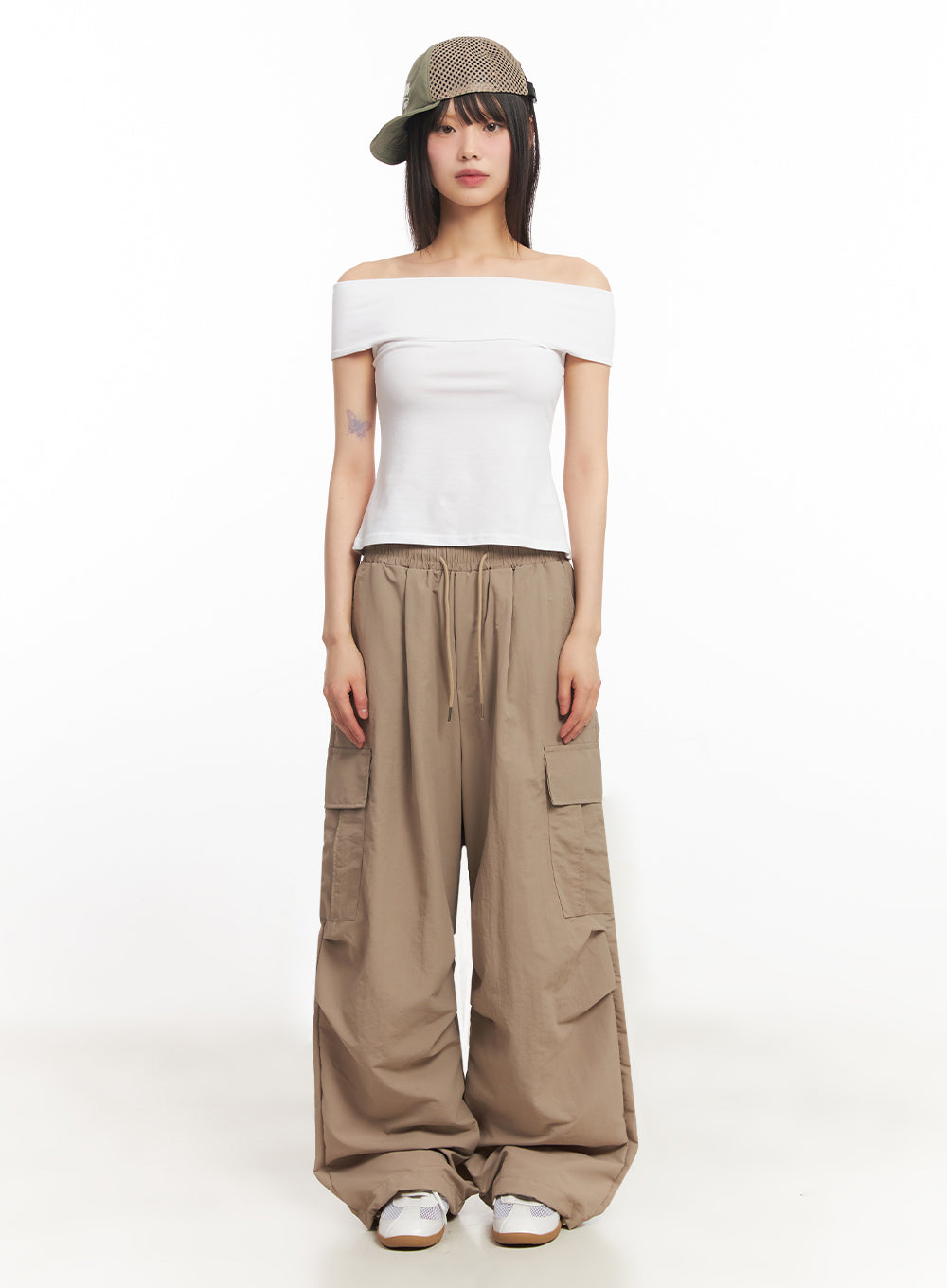 string-cut-out-off-shoulder-crop-top-iy502