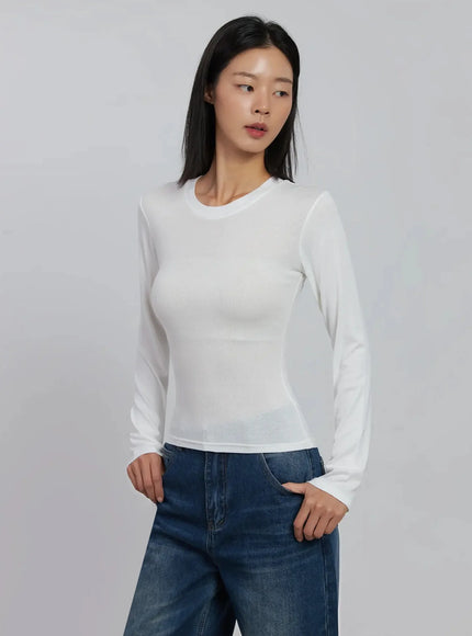 slim-round-long-sleeve-top-ij508