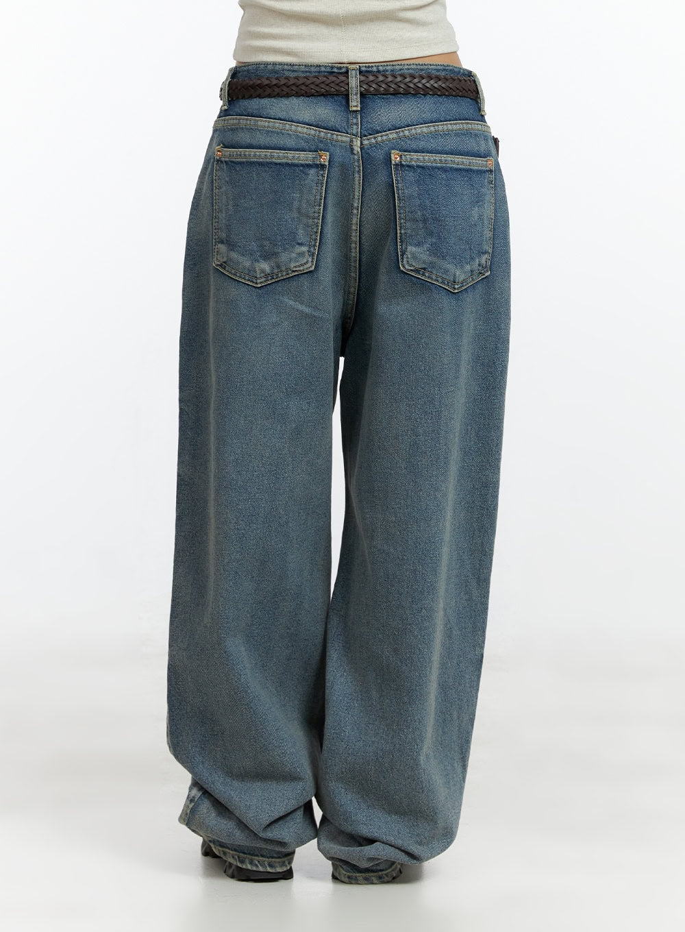 dark-washed-baggy-jeans-cl410