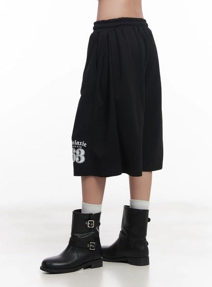 graphic-bermuda-sweatshorts-cu517