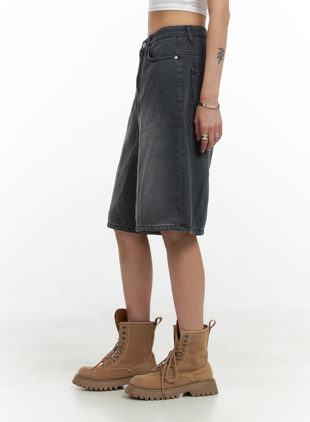 low-rise-bermuda-jorts-cl405