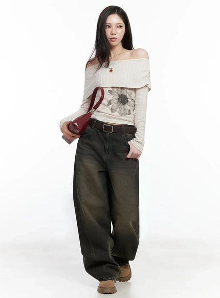 graphic-off-shoulder-long-sleeve-top-ij528