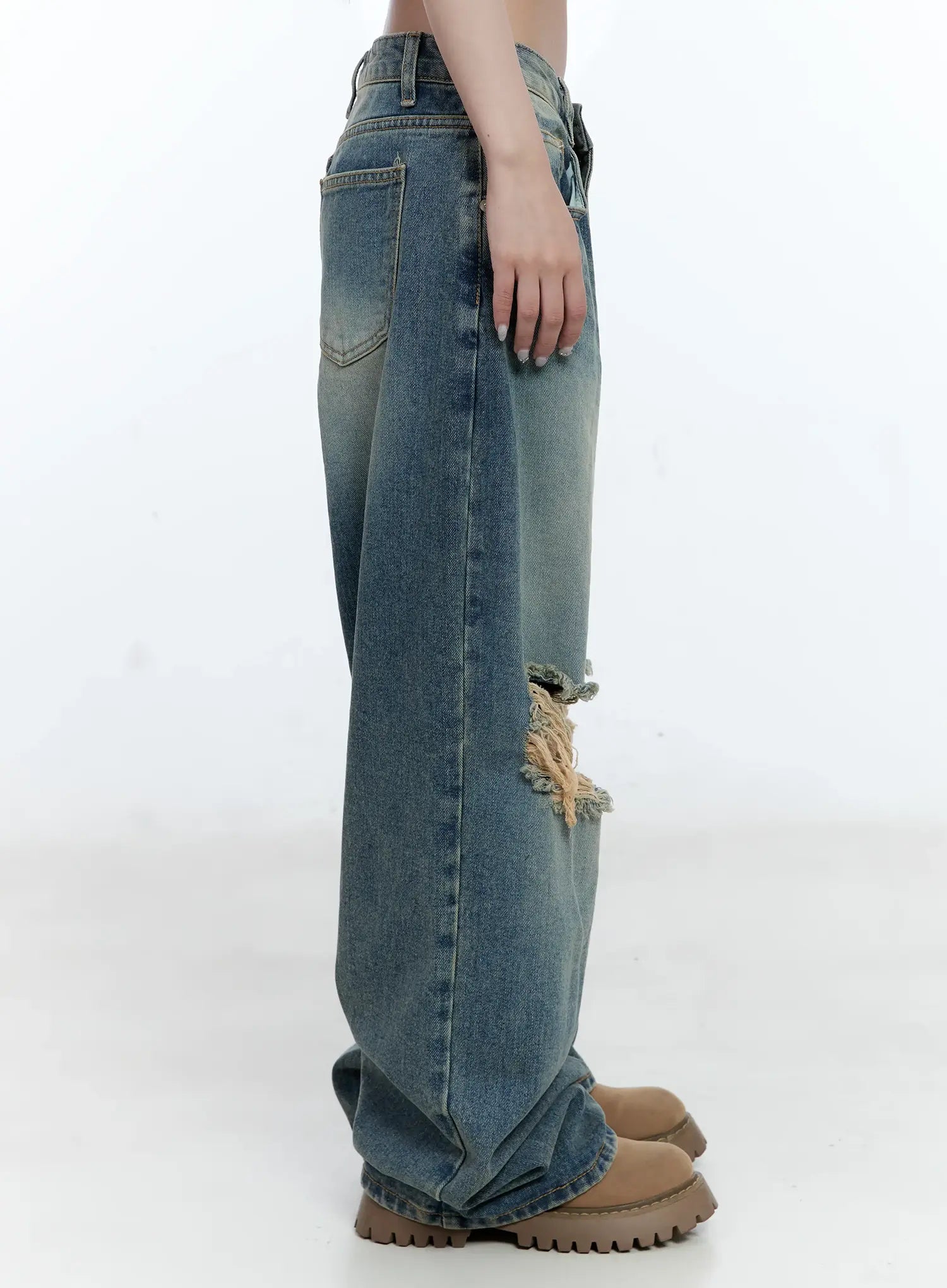 Eunjeong Ripped Denim Jeans CG501