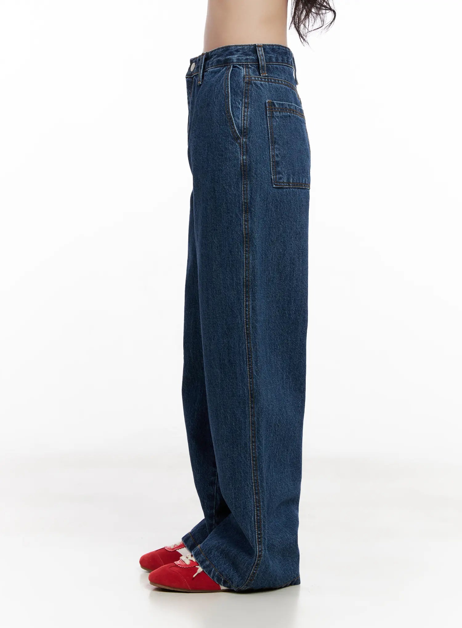 ahyeon-classic-relaxed-fit-denim-jeans-cl515