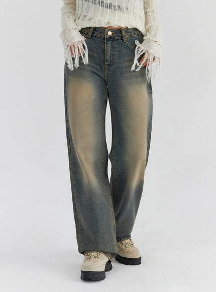 washed-straight-leg-jeans-cs326