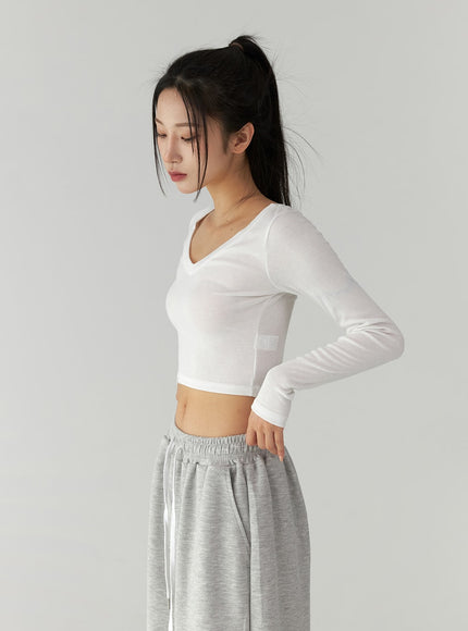 slim-v-neck-crop-top-cd322