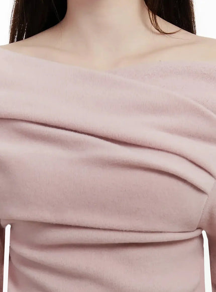 Fleece Off-Shoulder Long Sleeve Top IJ521