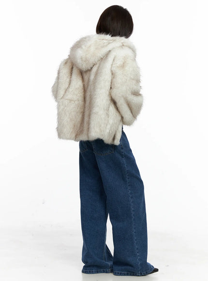 oversized-quilted-faux-fur-hooded-jacket-co521