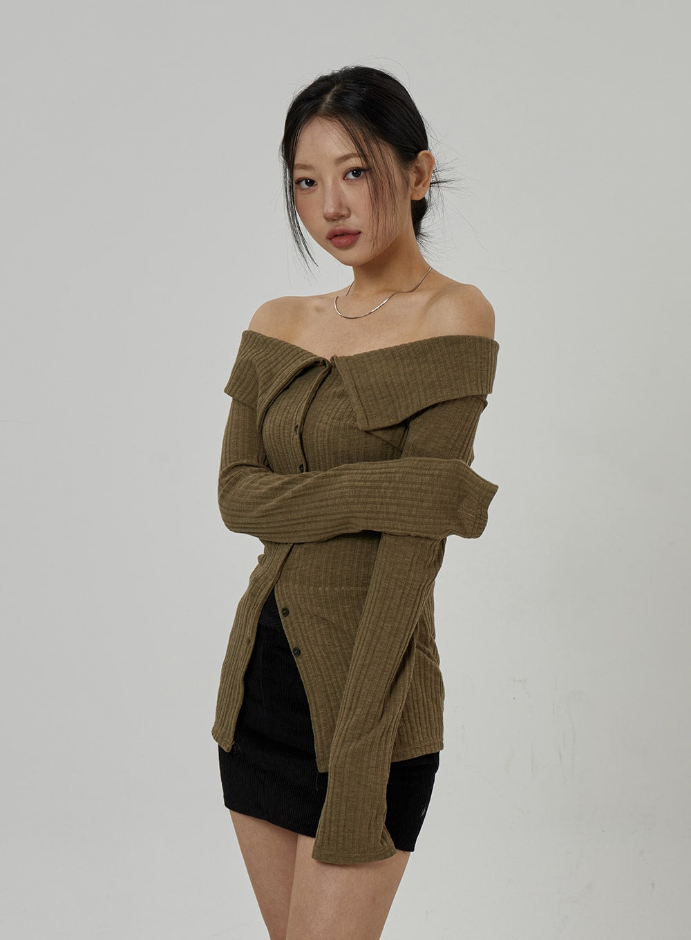Slim Fit Button Off-Shoulder Knit Top CD19
