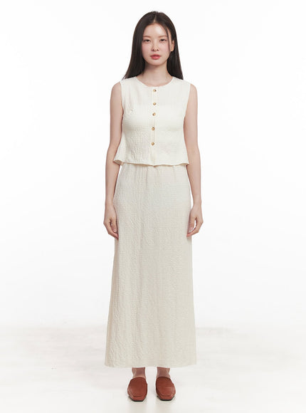 classy-buttoned-sleeveless-top-iy509