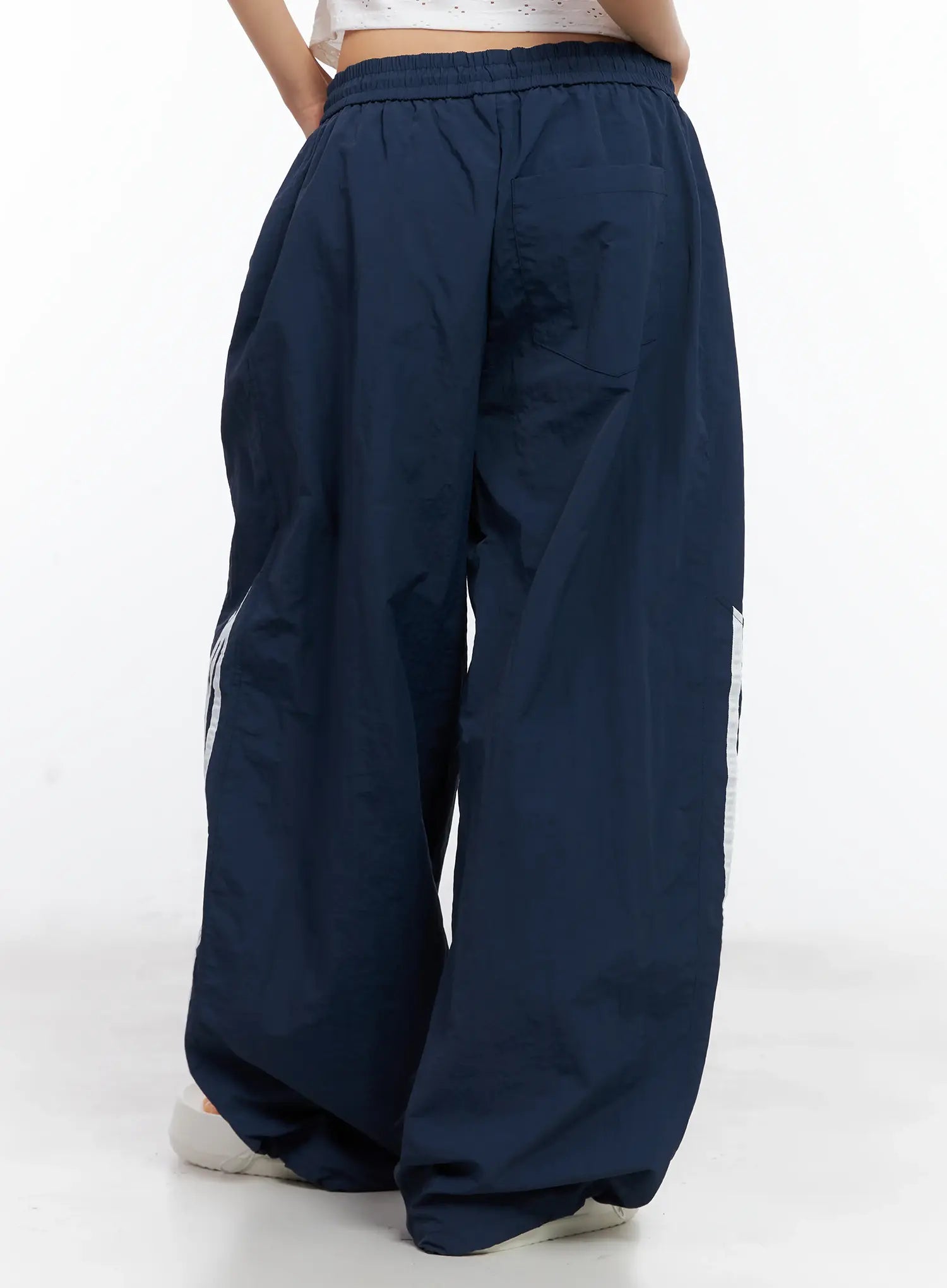 wide-leg-drawstring-track-pants-cl529