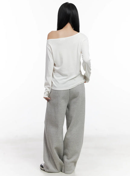 off-shoulder-long-sleeve-graphic-top-cn528