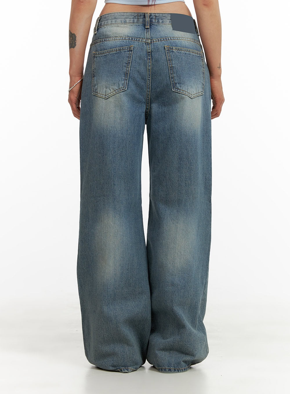 wide-washed-denim-jeans-cy429