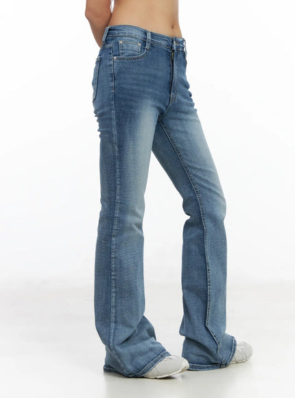 Dylan Medium Wash Flared Jeans CF513