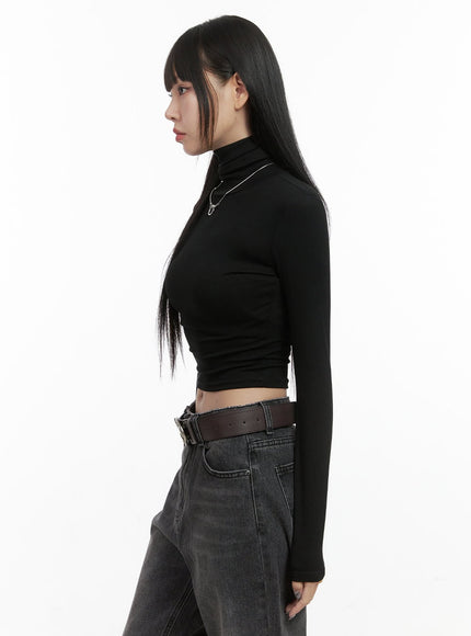 basic-slim-fit-high-neck-cropped-top-oo401