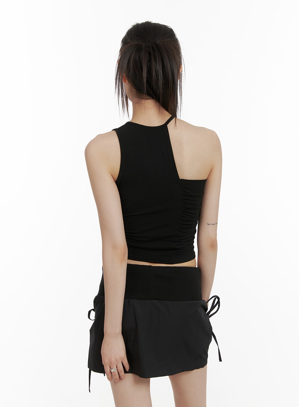 unbalanced-strap-sleeveless-top-ca418