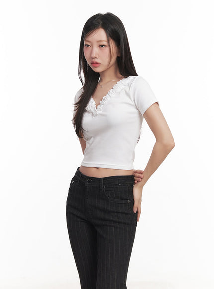 frill-trim-v-neck-crop-tee-ca525