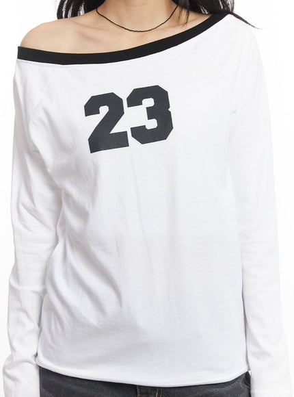 23-graphic-off-shoulder-long-sleeve-top-ca504