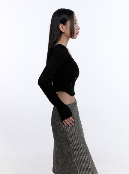 Scoop-Neck Long-Sleeve Crop Top CJ509