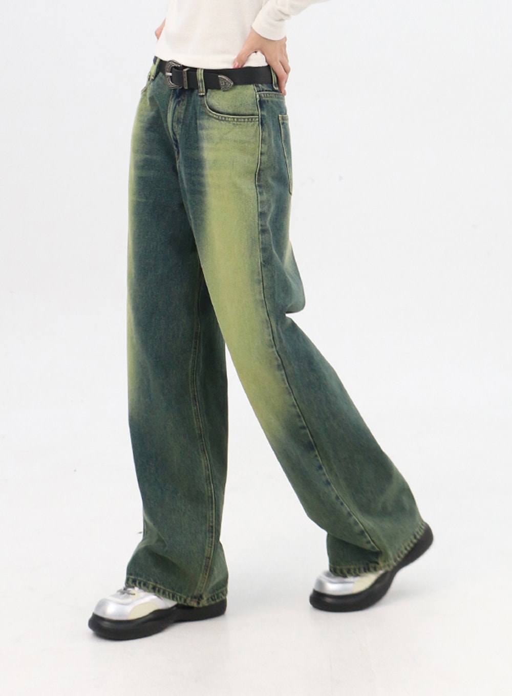 green-wide-leg-washed-jeans-in310