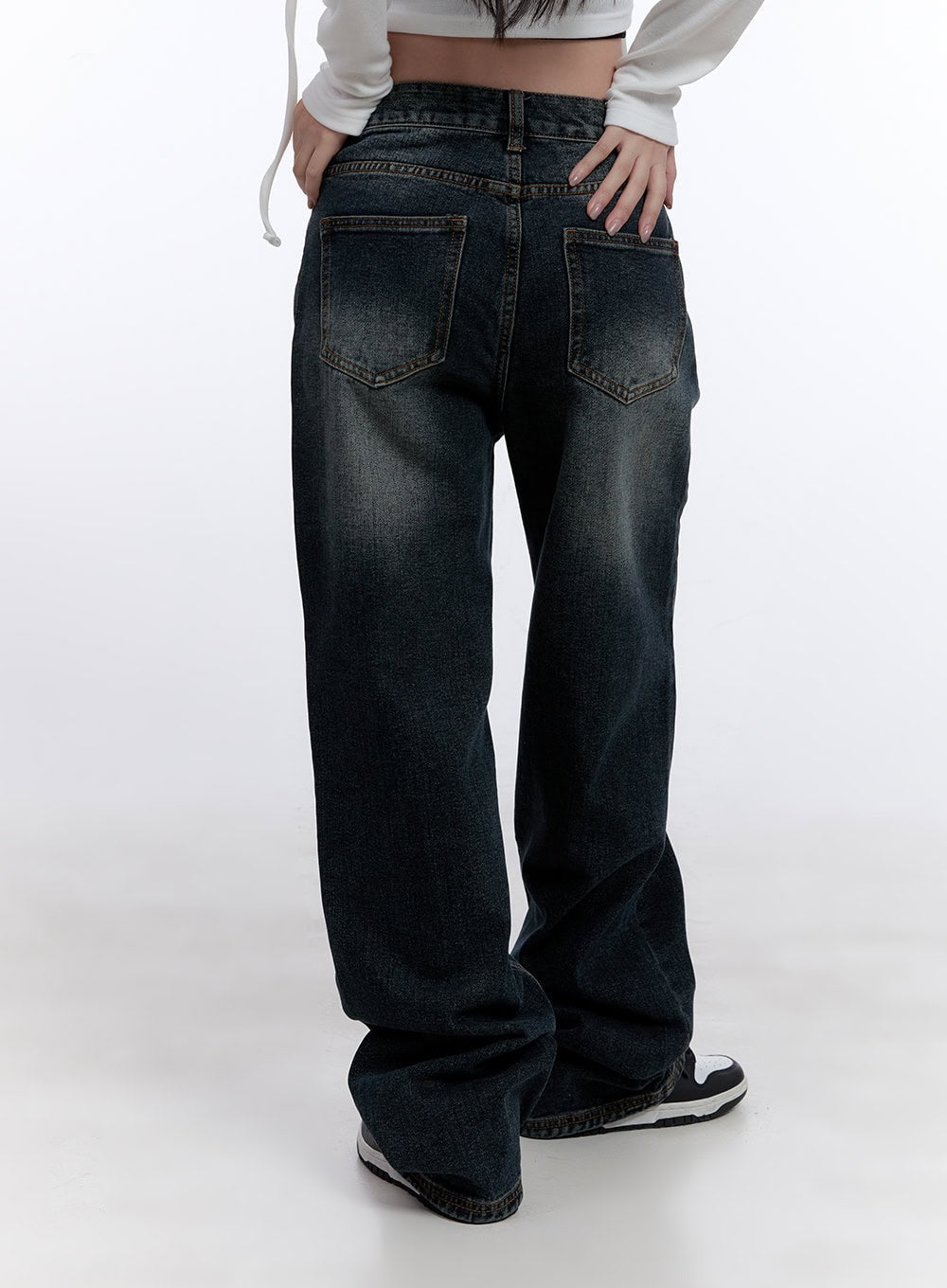 haley-washed-wide-leg-jeans-cj511