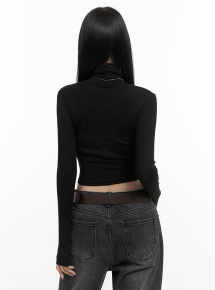 basic-slim-fit-high-neck-cropped-top-oo401