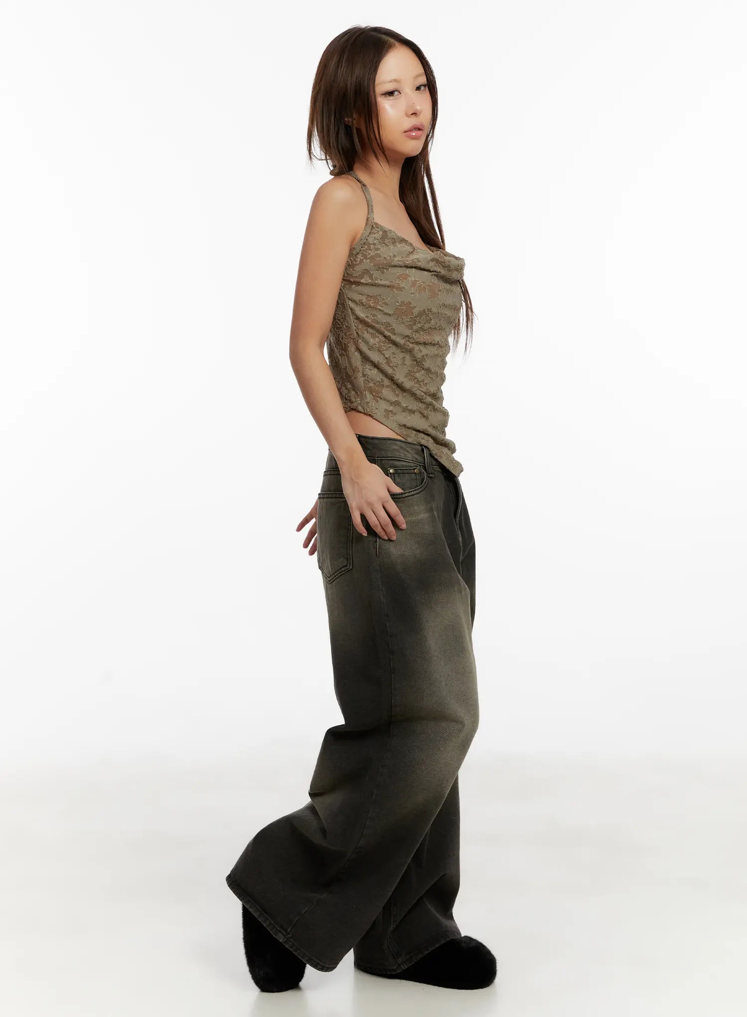 elegant-lace-halter-sleeveless-blouse-cd517