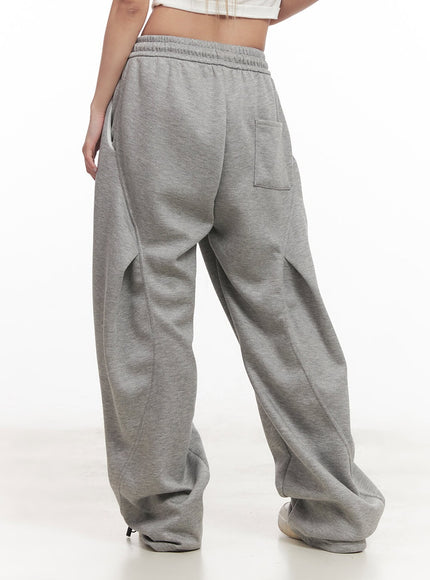 Essential Wide-fit Sweatpants CM505