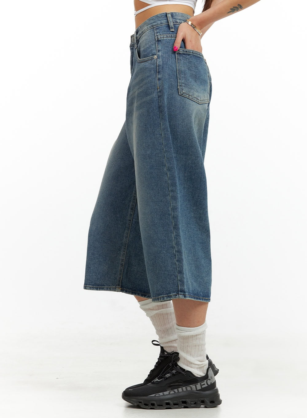 low-rise-bermuda-jorts-iu419