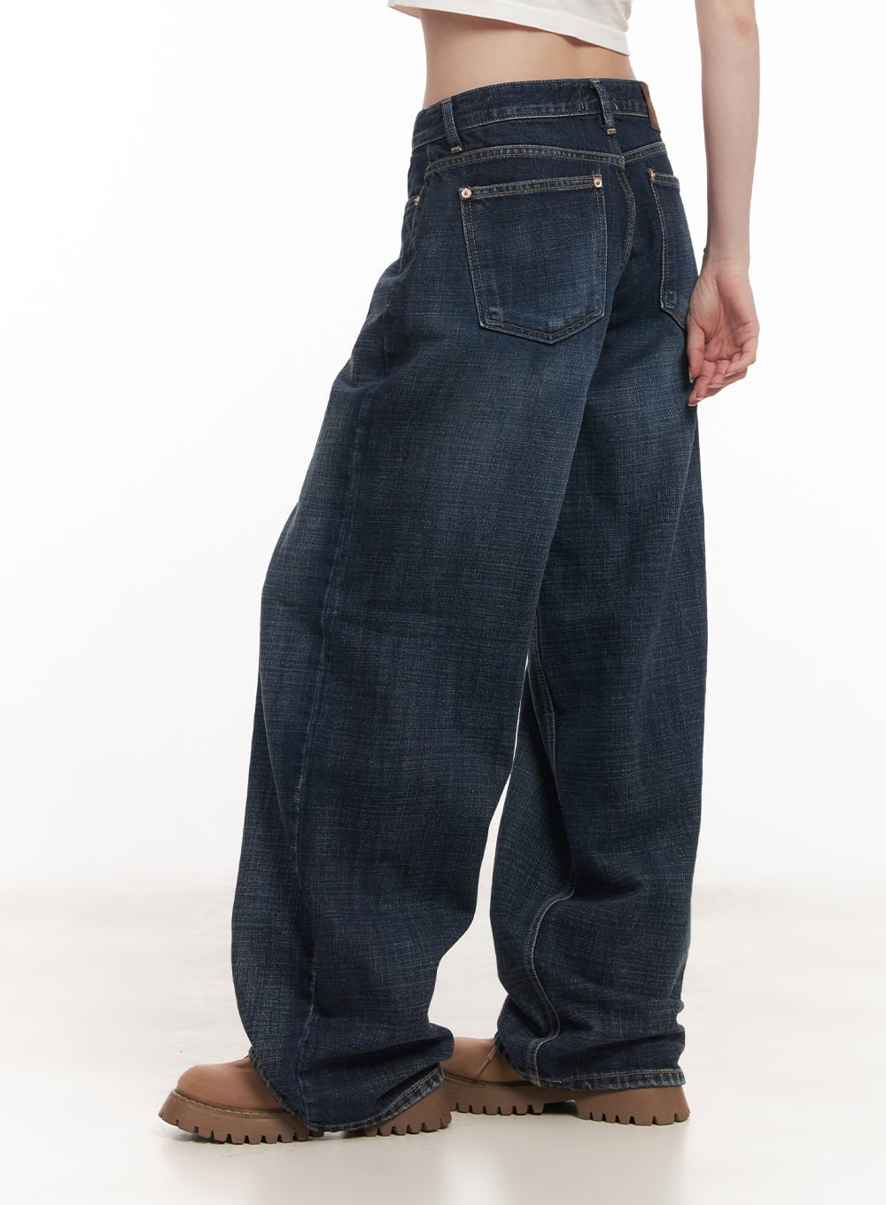 annie-washed-wide-leg-jeans-cm518